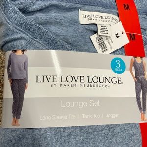 Women's 3 piece lounge set size medium NWT